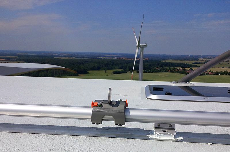 SKYRAIL Schienensystem auf einer Dachfläche